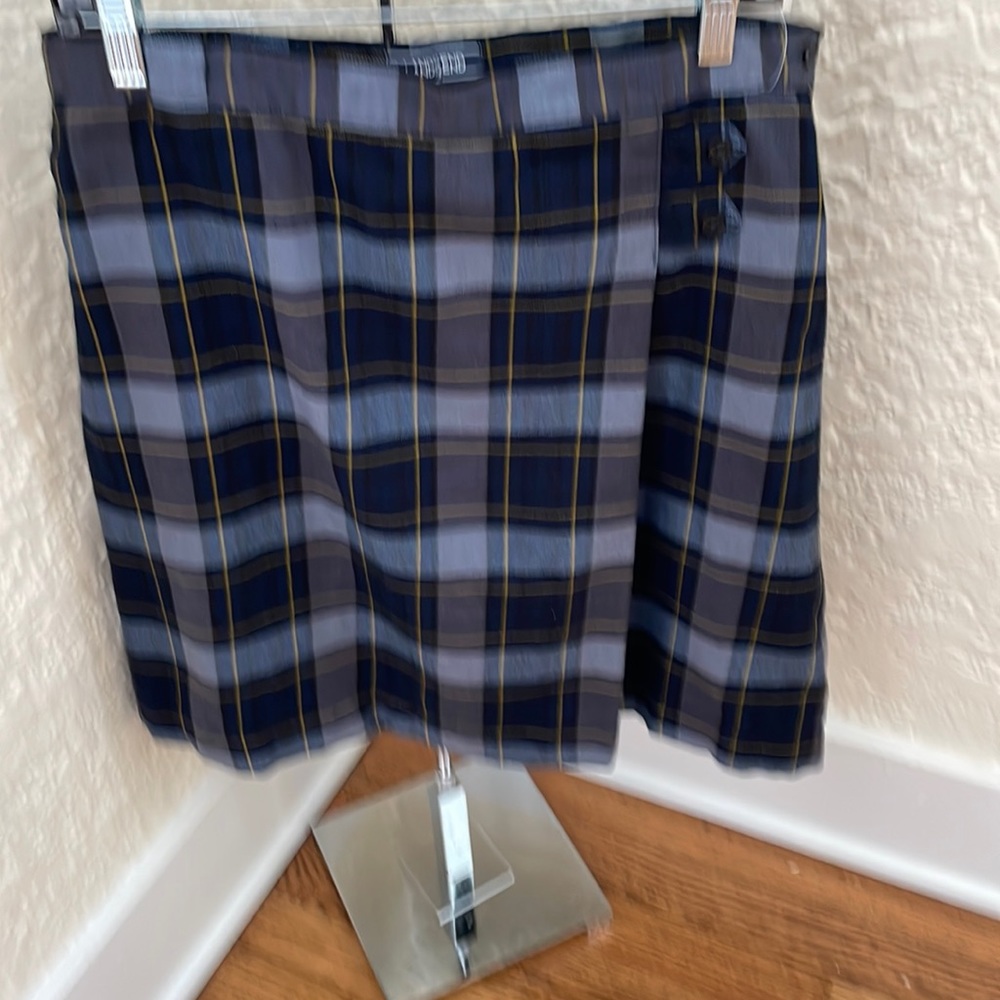 COPY - Lands End Women's school uniform skirt, 5JR, never worn. NWOT